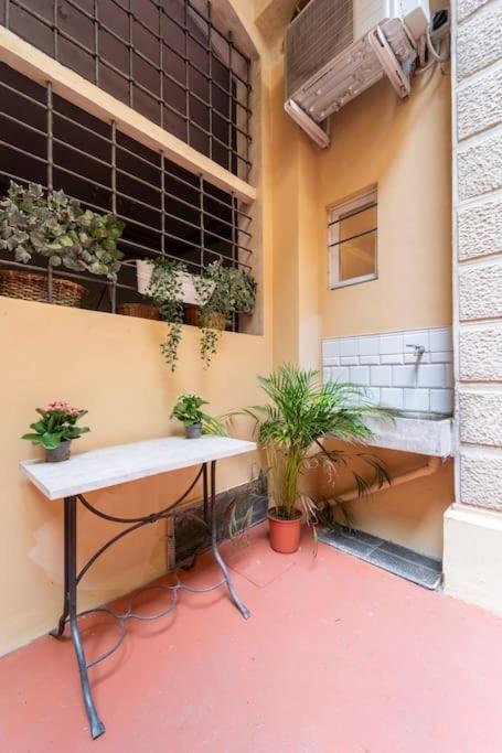 בולוניה Central And Cozy Loft With Courtyard מראה חיצוני תמונה